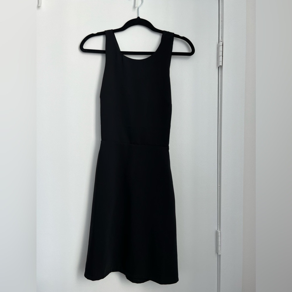 Cute loft mini/midi dress with keyhole back